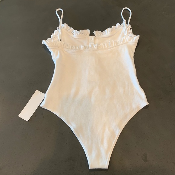NWT Ruffled Button Front Bodysuit - Picture 3 of 6
